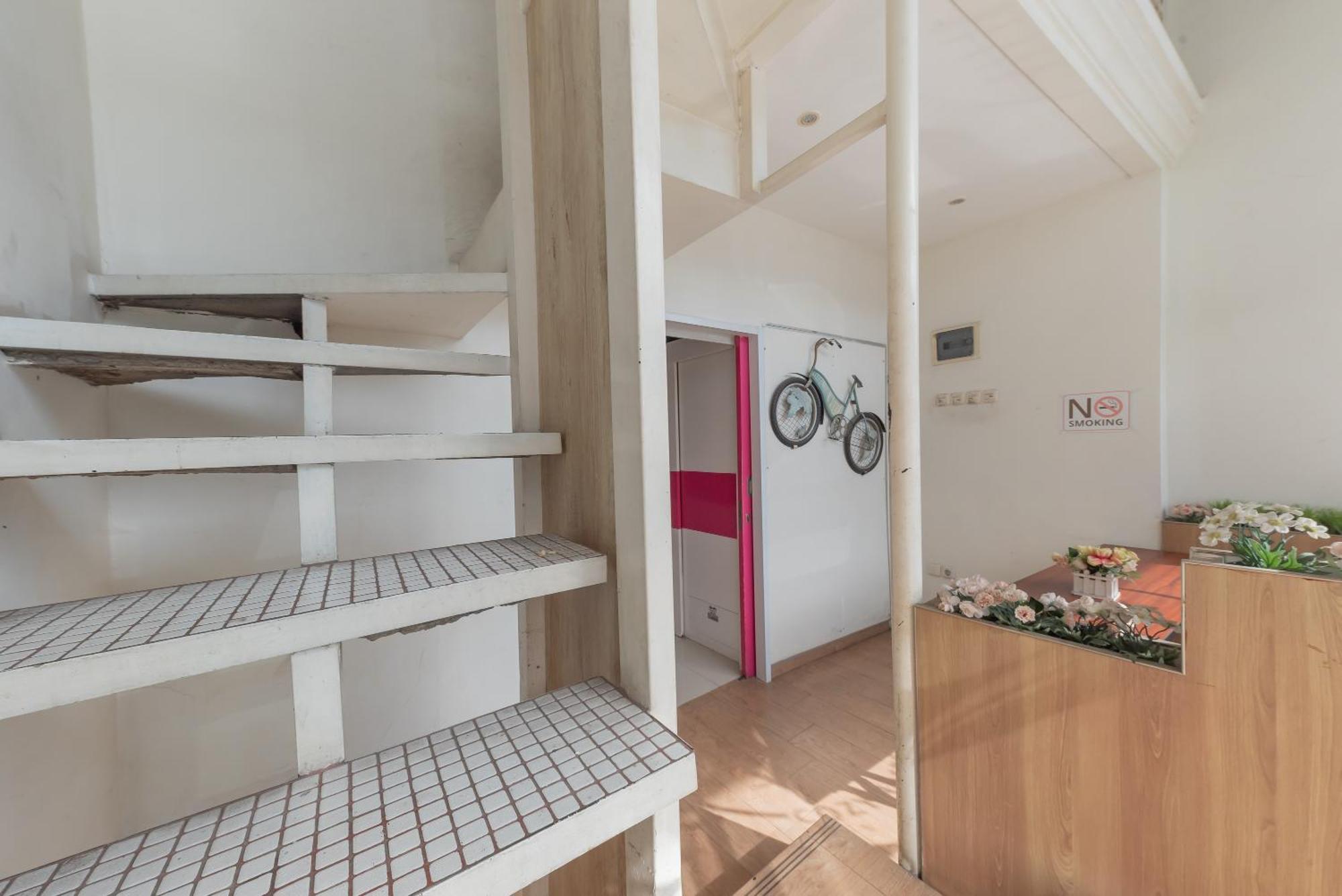 Reddoorz Hostel At Kiara Cozy Kircon Bandung Luaran gambar